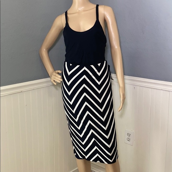 Mossimo Supply Co. Dresses & Skirts - NWT Mossimo Pencil Chevron Skirt L